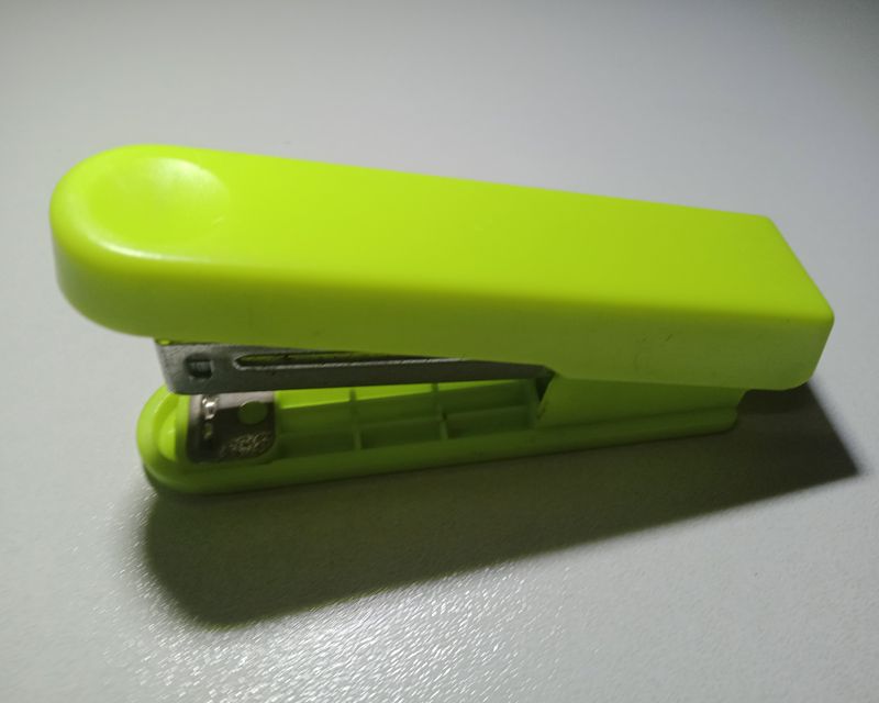 Cucitrice Zenith 548